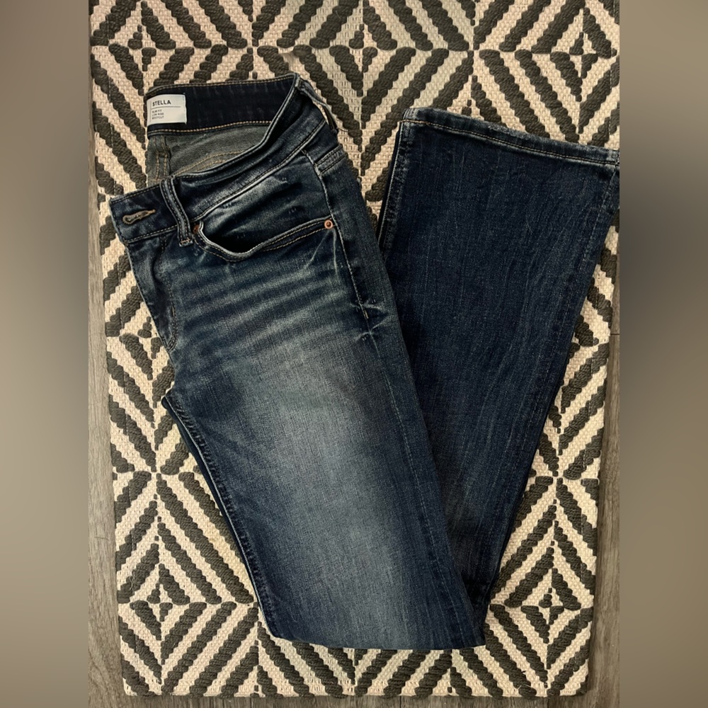 25 x 31 1/2 Stella BKE Jeans